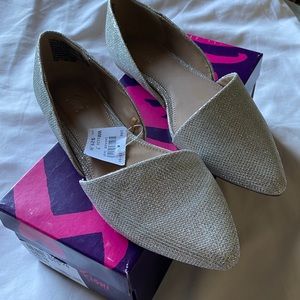 NWT Silver flats